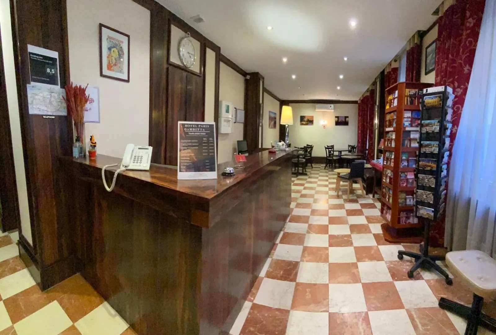 Hotel Gambetta Paris